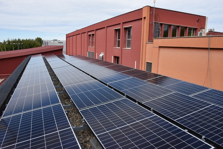 Placas fotovoltaicas CEM Les Vernedes