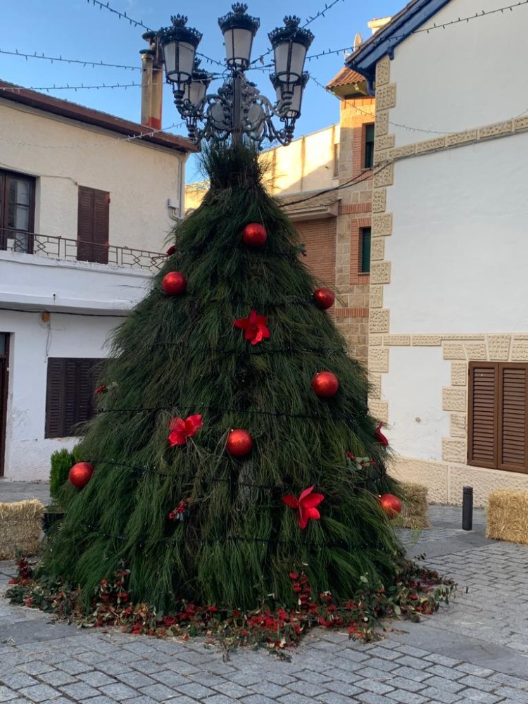 ADORNOS NAVIDE&Ntilde;OS MUNICIPALES SOSTENIBLES EN MIRA