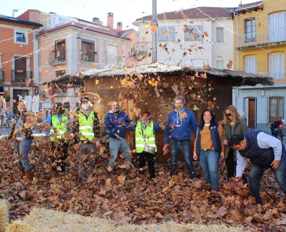 LA FIESTA DE LA HOJA EN  MIRAFLORES DE LA SIERRA